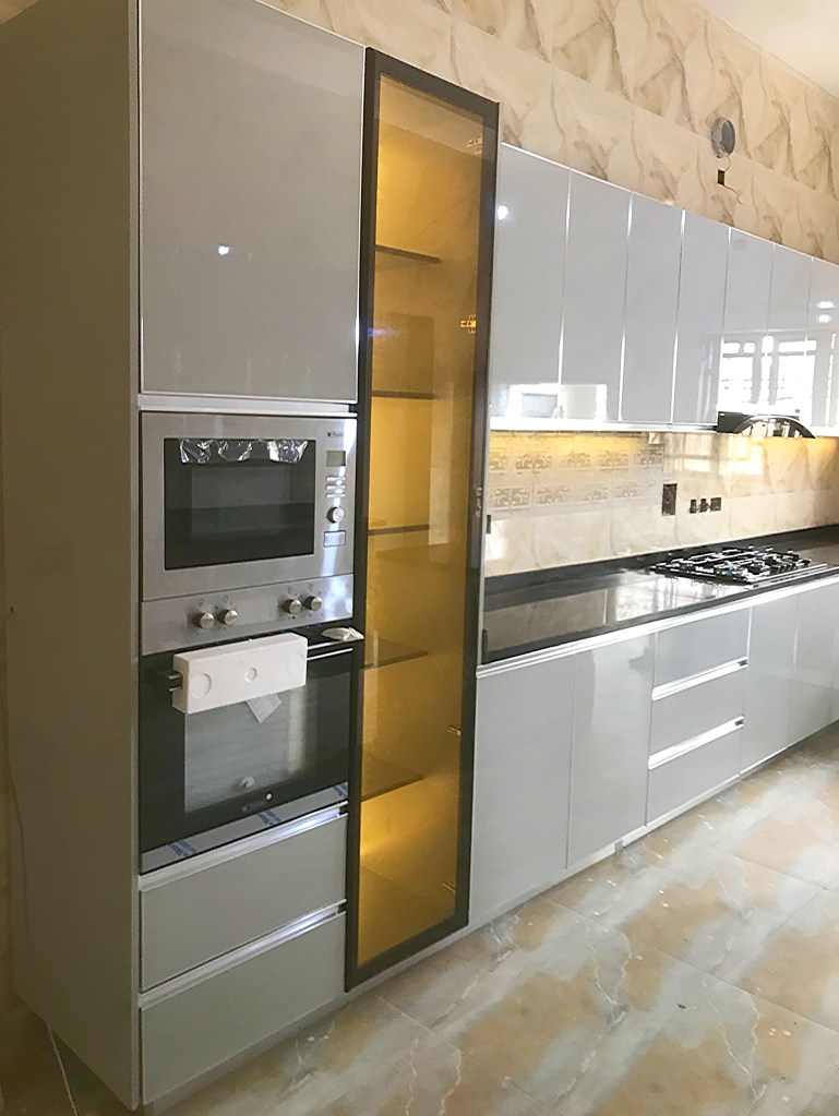 Elegant Grey Kitchen Layout