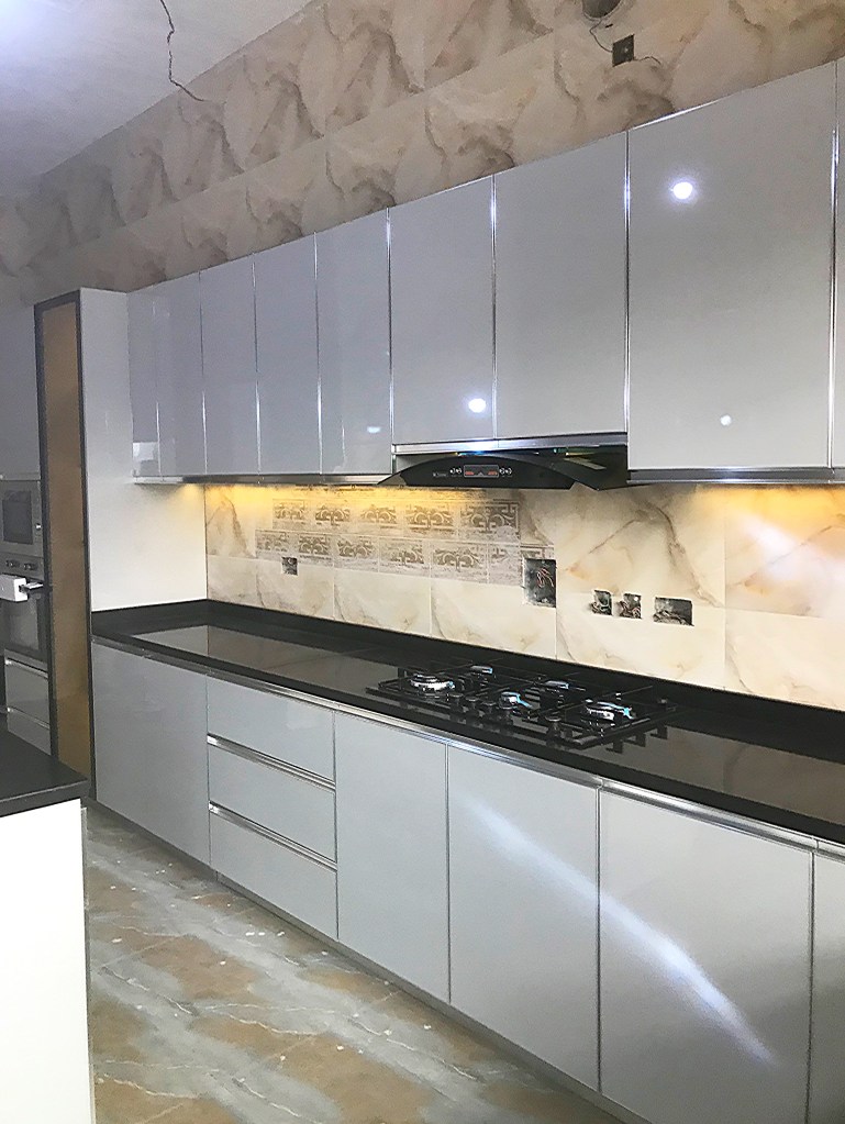 Elegant Grey Kitchen Layout